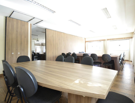 Sala para reuniões e grupos menores